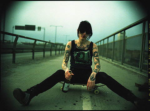 http://4.bp.blogspot.com/-8NHAHufUzVg/ThHYMj3v2jI/AAAAAAAAEAU/yQMJ5XC2qUA/s1600/skateboard.jpg