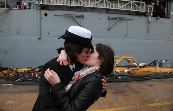 http://4.bp.blogspot.com/-A6lwUDkL44Q/Tw5BZ46DAiI/AAAAAAAAEpU/RSMh7Dds9ic/s1600/Brian+J.+Clark+of+Associated+Press.jpg