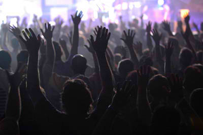 http://4.bp.blogspot.com/-GYHg9F4Xd2g/TumaA6jyC0I/AAAAAAAAEmw/ebNm54qDB-Q/s1600/worship.jpg