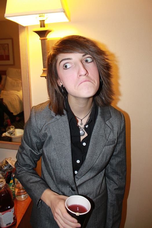 http://3.bp.blogspot.com/-mj9swcPZwJg/T6sJzKF3BKI/AAAAAAAAFJc/ETzgNuukYDw/s1600/Sarah+by+Mallory.jpg