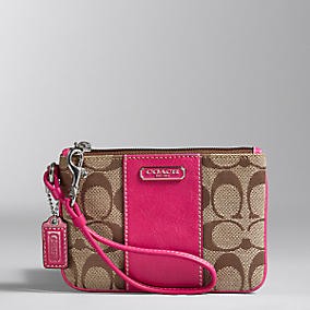 http://4.bp.blogspot.com/-rdDvUYMUTiQ/T6sEt7U6KUI/AAAAAAAAFJI/MN9j0sZCNc0/s1600/wristlet.jpg